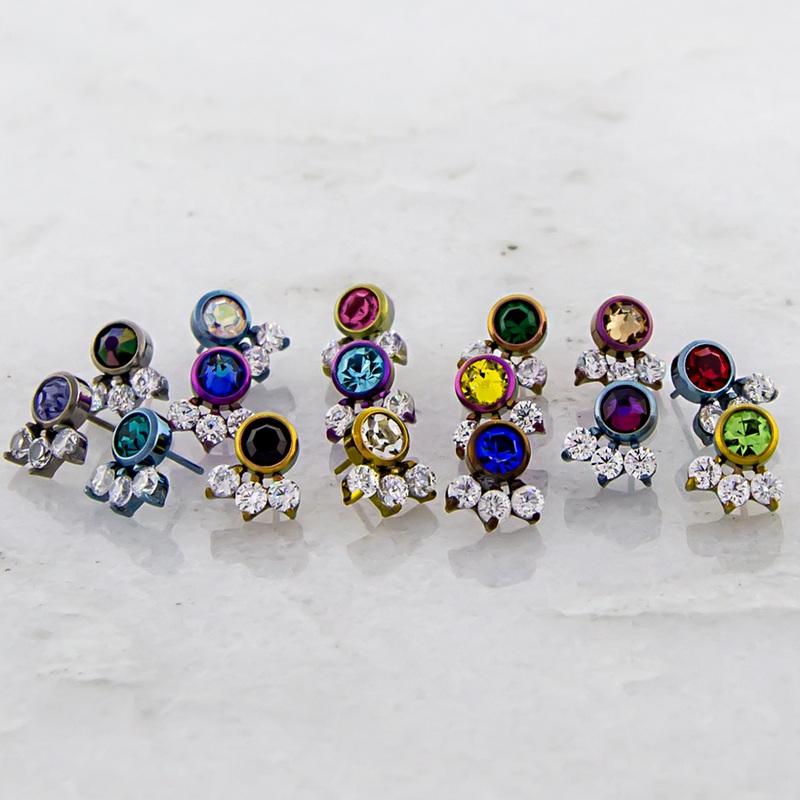 Titanium Threadless 4 Gem Cluster – 1 Piece . . Gem: AB