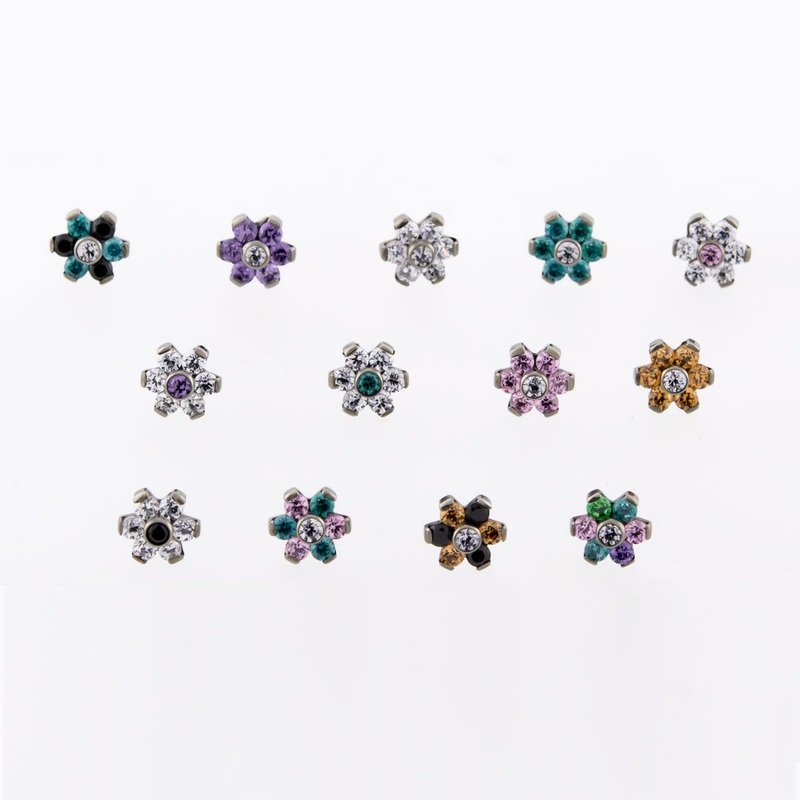Titanium Threadless Gem Flowers Replacement Heads – 1 Piece . Head Size: 4mm Gem: AMBER/BLACK