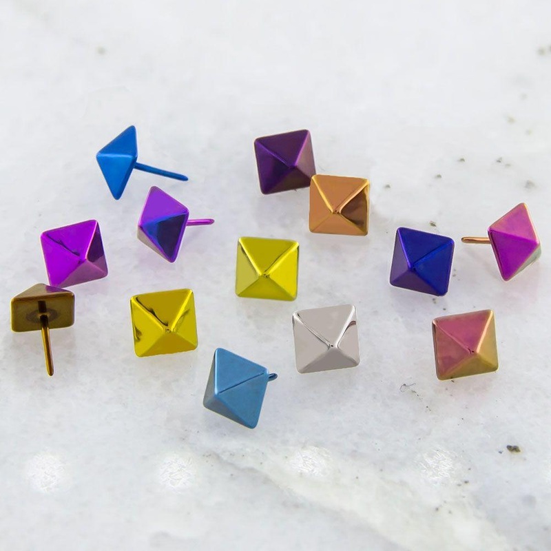 Titanium Threadless Pyramid Stud Replacement Head – 1 Piece #SPLT#6 . Head Size: 4mm Jewelry: BLACK PVD