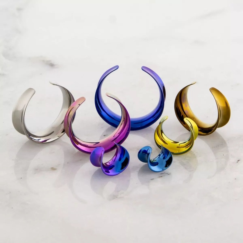 Yellow Titanium Ear Saddle Plug – 1 Piece – Special 00G (10mm) Length: 5/16″ (8mm) Yellow
