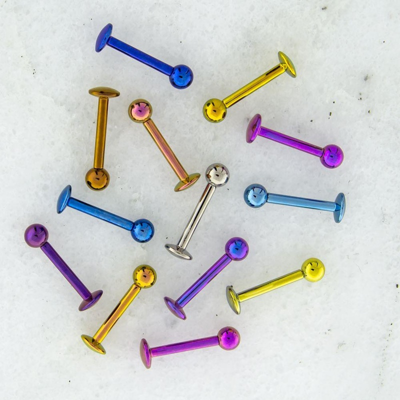 Yellow Titanium Internally Threaded Labret Plain Ball 5mm BACK – 1 Piece – Special 14G (1.6mm) Length: 1/2″ (12.7mm) | Ball-Size: 4mm | Flatback: 5MM Yellow