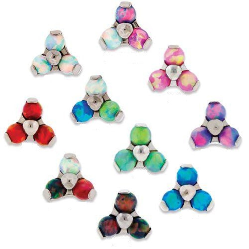 10g, 12g 14g Titanium Opal Trinity Replacement Heads – 1 Piece 14G (1.6mm) Head Size: 2mm Gem: BLACK OPAL