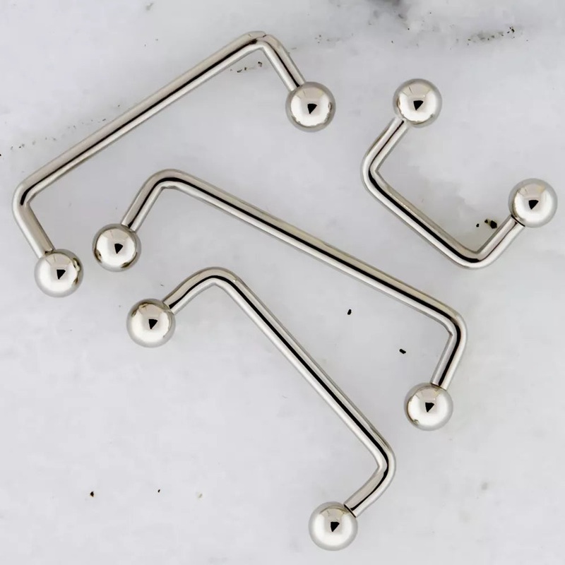 14g 90 Surface Bars w/ Balls 3/16 Rise – 1 Piece 14G (1.6mm) Length : 1-1/2″ (38mm) | Head Size: 4mm | Rise: 3/16″