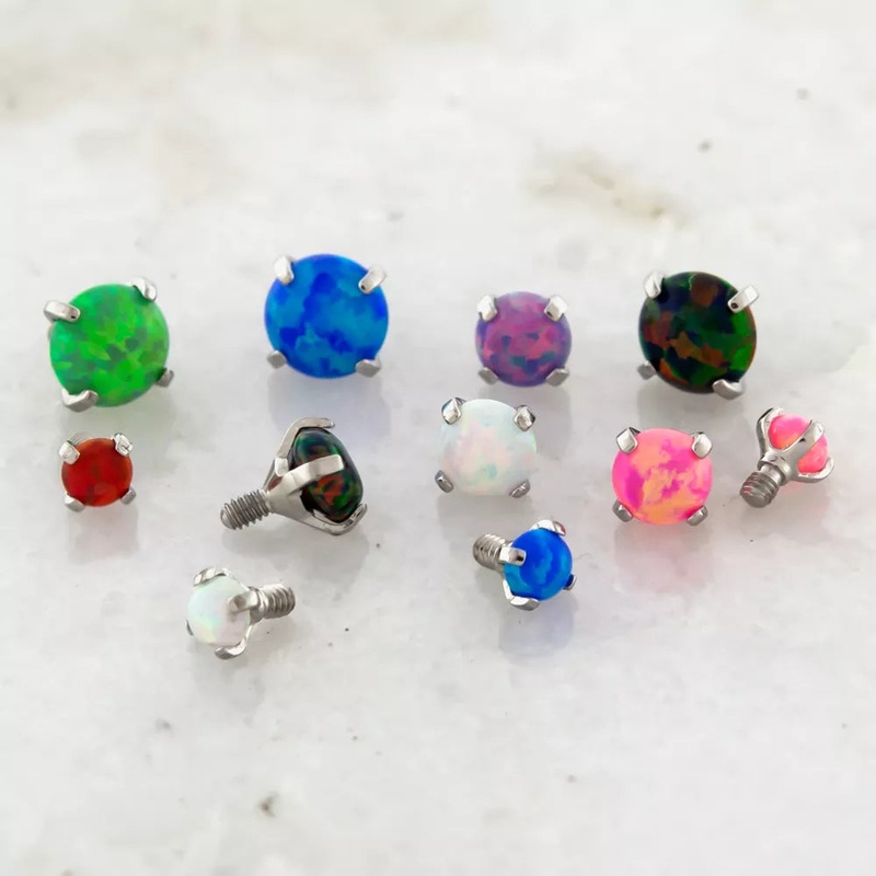 16g/18g Titanium Opal Prong Set End – 1 Piece 16G (1.2mm) Head Size: 2.5mm Gem: BLACK OPAL