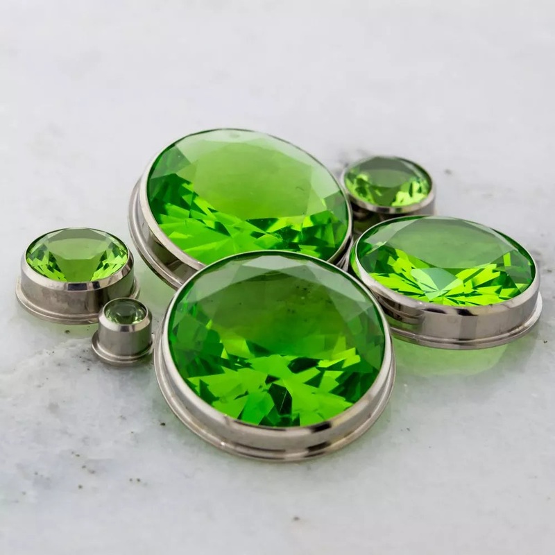 Light Green SWAROVSKI Gem Insert – 1 Piece #SPLT#2 00G (10mm) . Gem: LIGHT GREEN