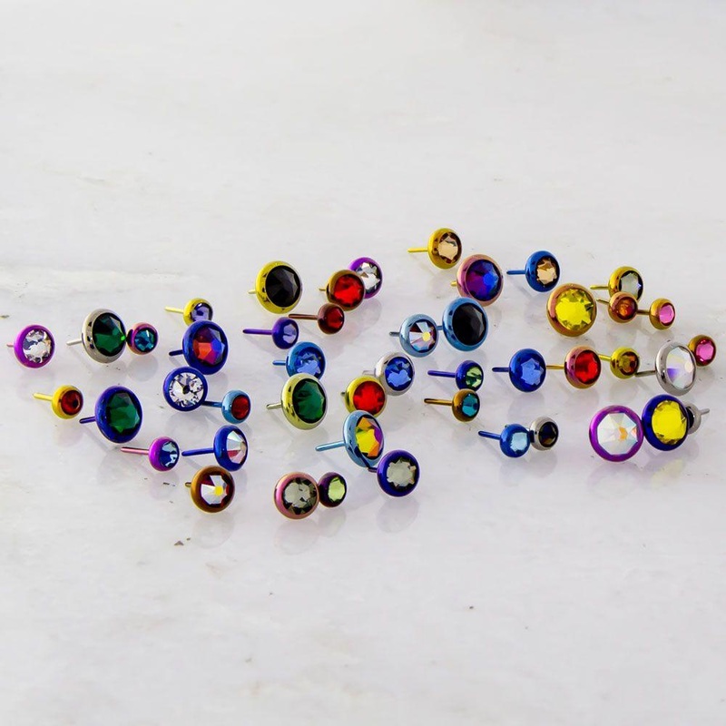 Titanium Threadless Gem Discs – 1 Piece #SPLT#6 . Head Size: 2.5mm Gem: AB