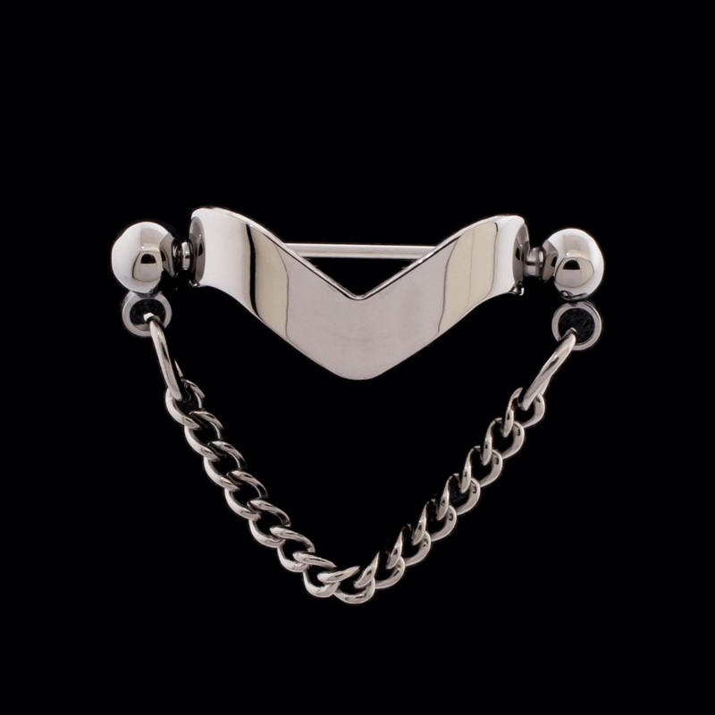 Threadless Nose Bridge V Cuff With Curb Chain Titanium 16G (1.2mm) 14mm (9/16″)