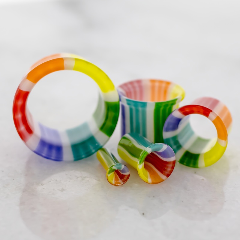 Pair Rainbow Borosilicate Glass Single Flare Tunnel 8G (3mm) 8mm (5/16″)