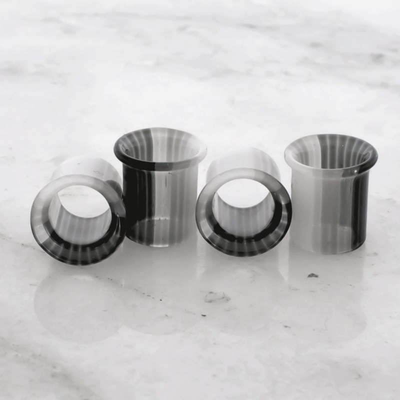Pair Tuxedo Glass Single Flare Tunnel 0G (8mm) 8mm (5/16″)