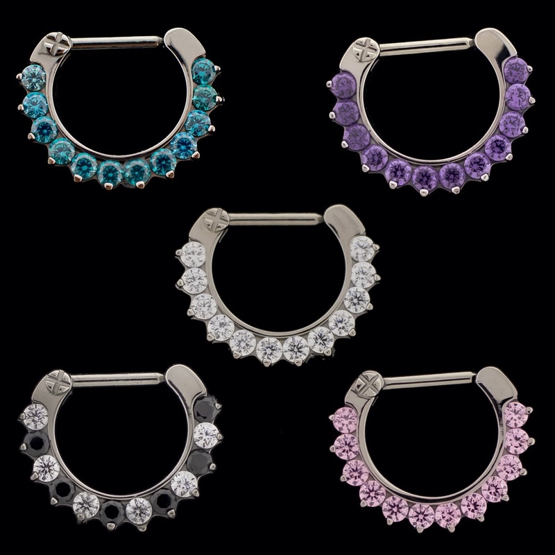 Urla – Titanium Septum Clicker 16G (1.2mm) 6mm (1/4″) Clear & Black