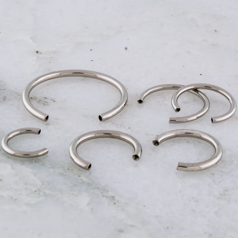 10G Steel Horseshoe Post – Internally Threaded 10G (2.5mm) 10mm (3/8″)
