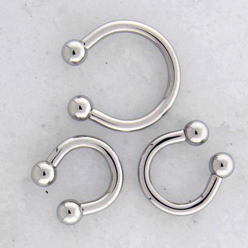 10G Steel Internally Threaded Horseshoes w/ Balls 10G (2.5mm) 3/8″ (10mm) / 5mm