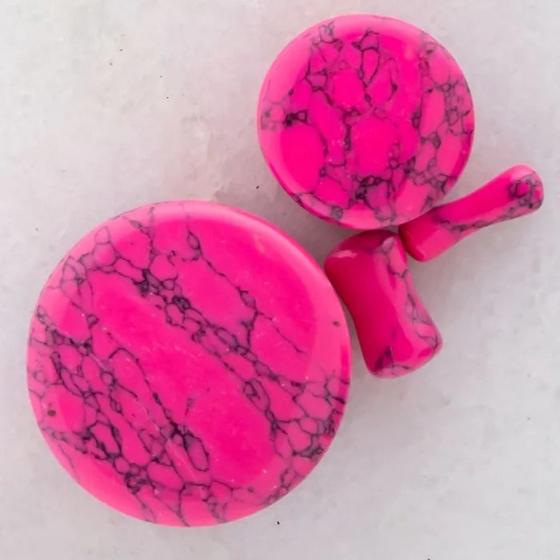 Pink Dyed Howlite Stone Plugs 8G (3mm)