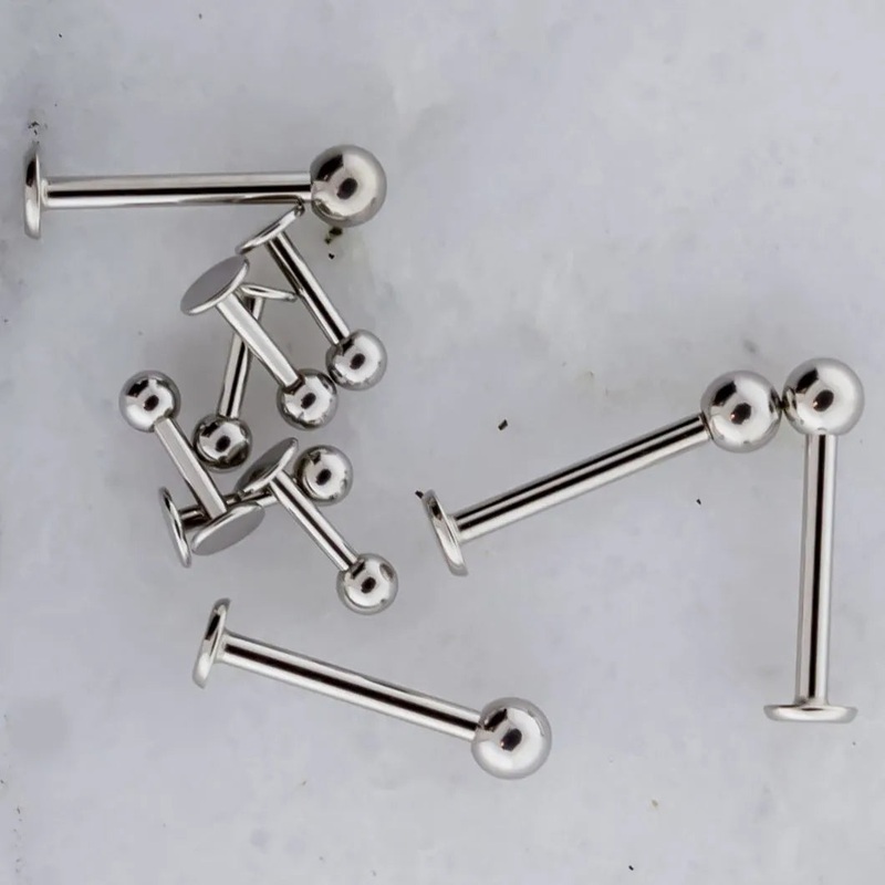 14G Externally Threaded Steel Labret with Ball 14G (1.6mm) 6mm (1/4″) 4mm