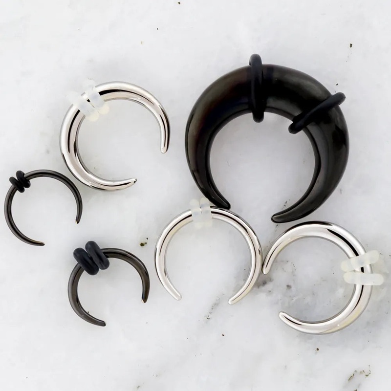Steel Septum Pinchers 1.2mm (16G) Black PVD 8mm (5/16″)