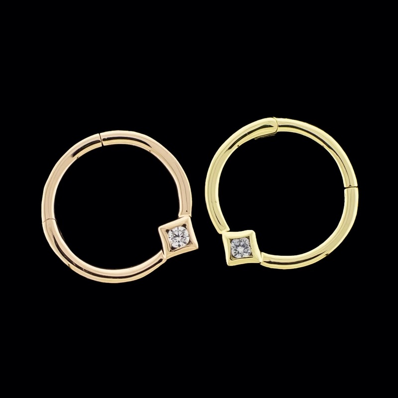 Vera- 14kt Gold Diamond Accent Hinged Ring 18G (1mm) 5/16″ (8mm) Yellow Gold